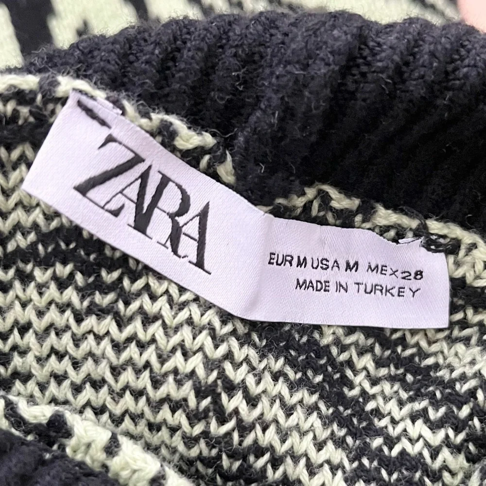 ZARA Chunky Mod Turtleneck Sweater – Leopard Zebra Print, Chartreuse, Size M - Picture 10 of 16